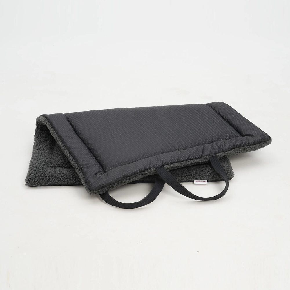 Ober- & Unterseite Reisematte Travel Mat Matti graphit - Dogs in the City