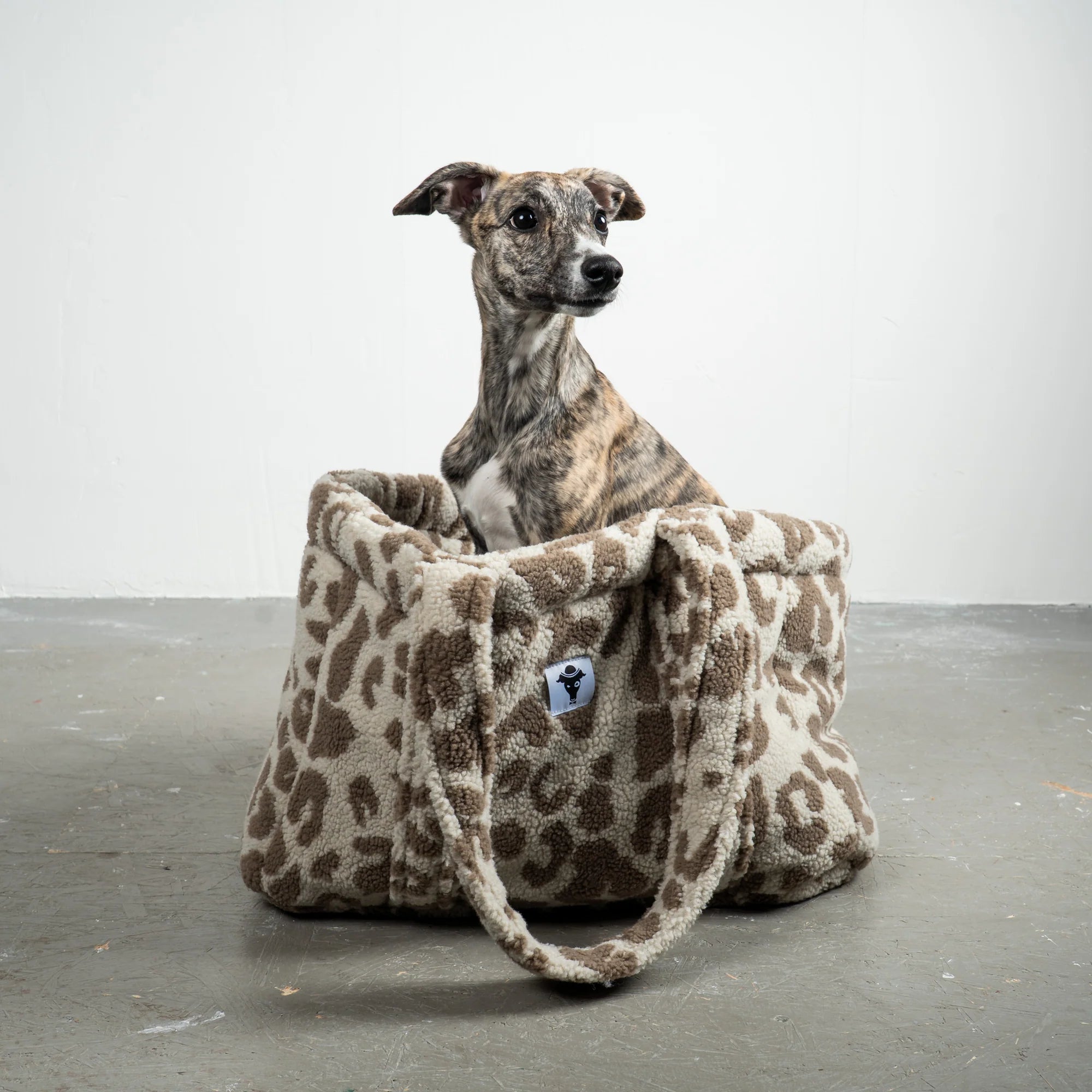 KARMA HUND Teddy Shopper Leo Taupe