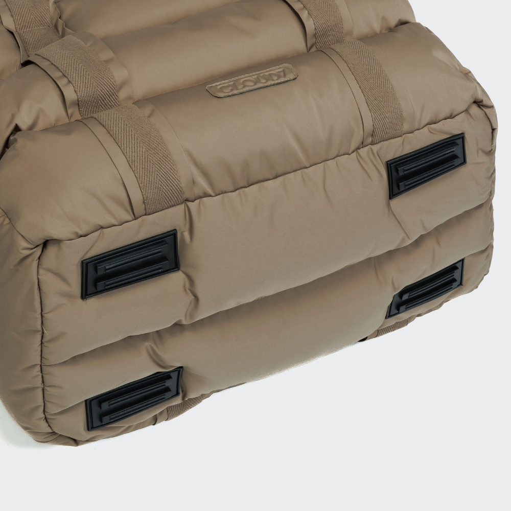 Unterseite Cloud7 Hundetasche Montreal Sandy Brown