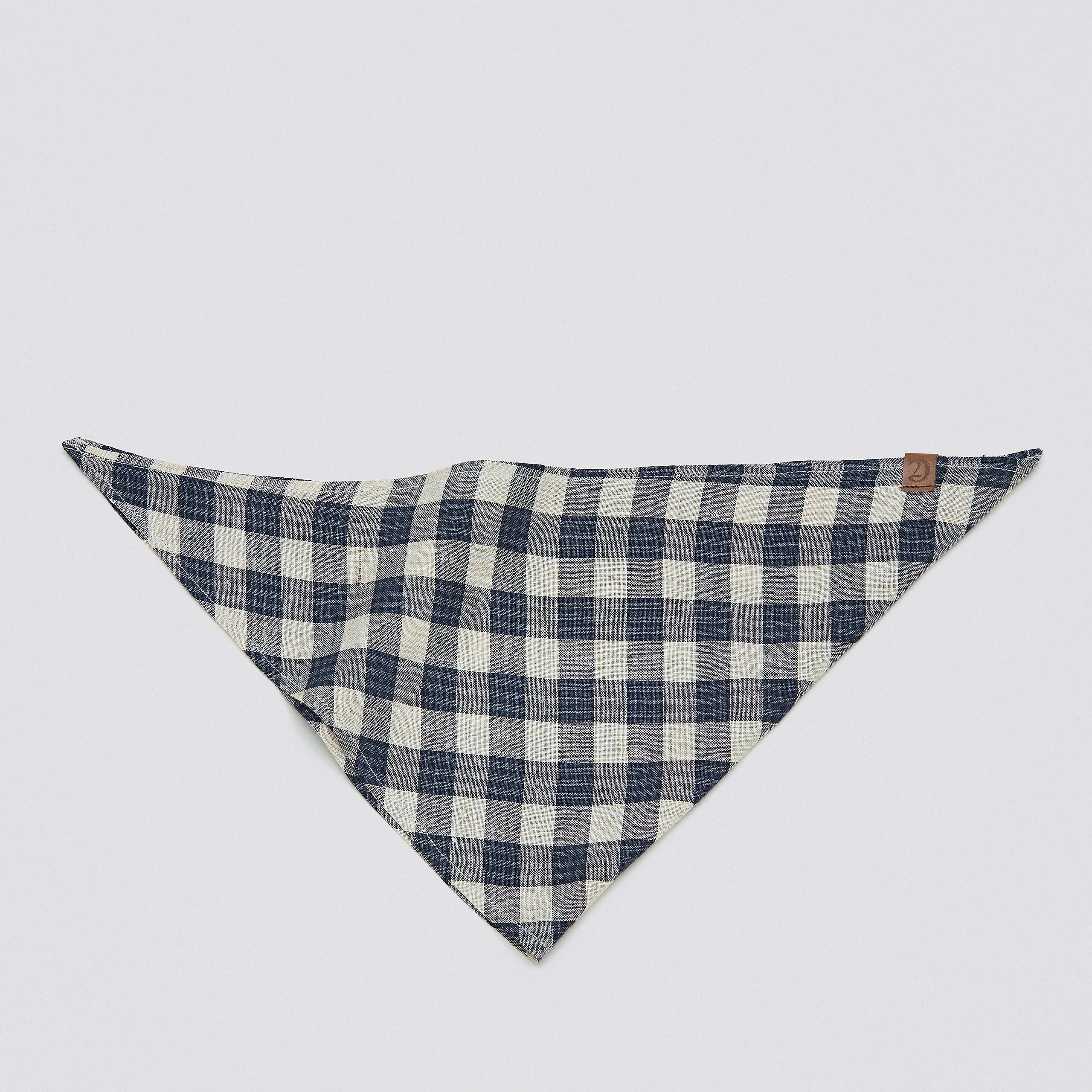 Cloud7 Hundehalstuch Bandana Check Dark Blue aufgefaltet