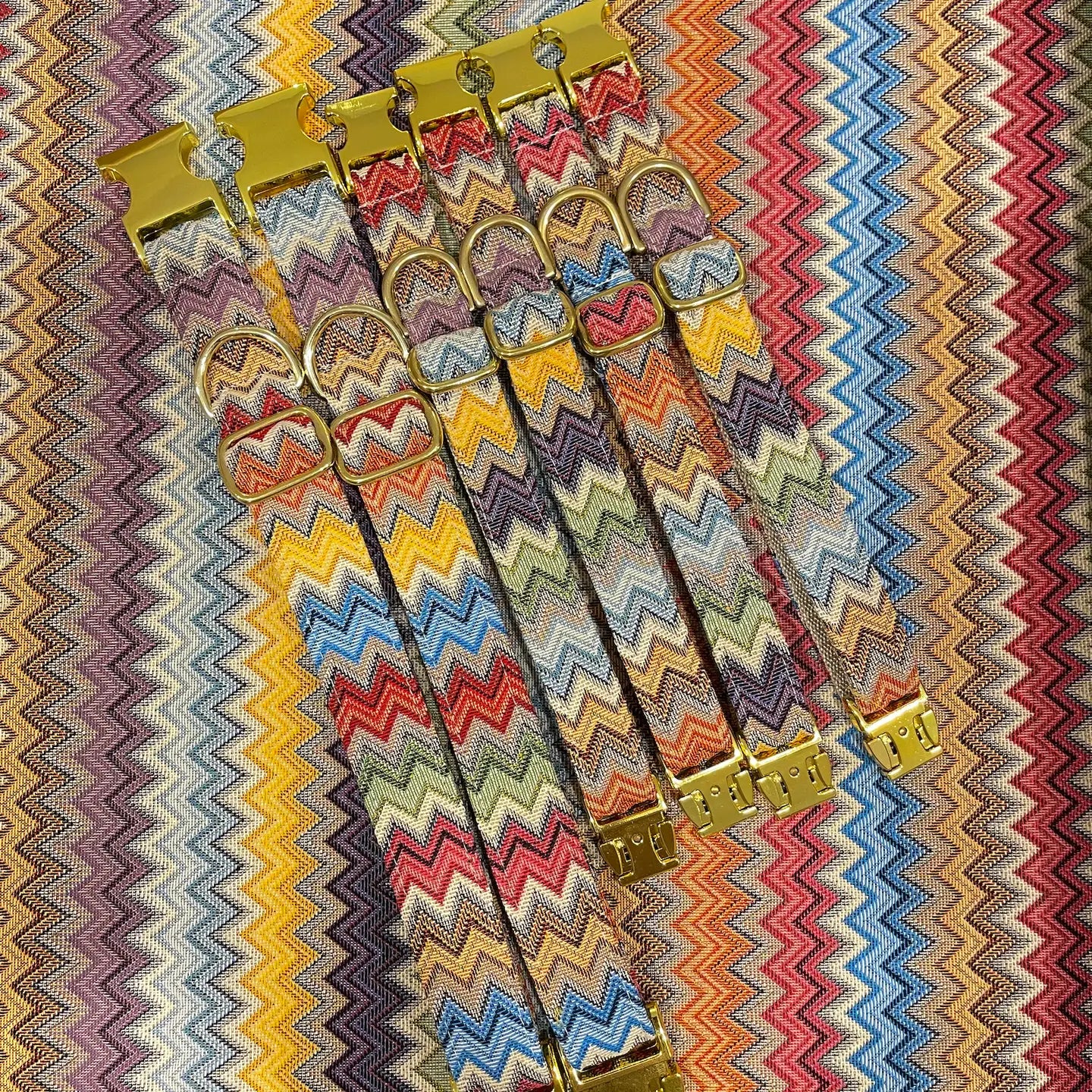 Halsband Colorwave Bunt