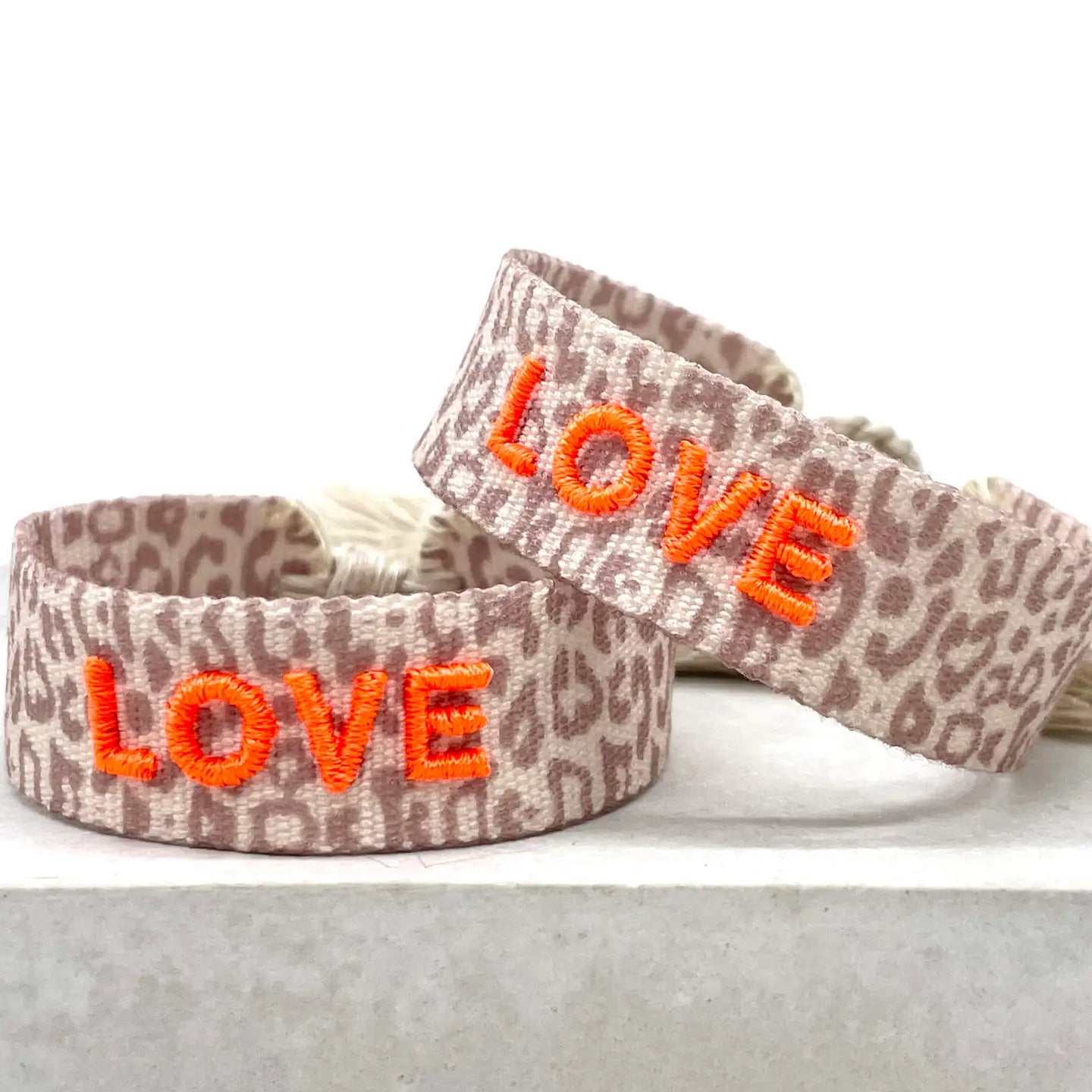 Dekobild Statement Armband LOVE Leo - LOVIN'DOG