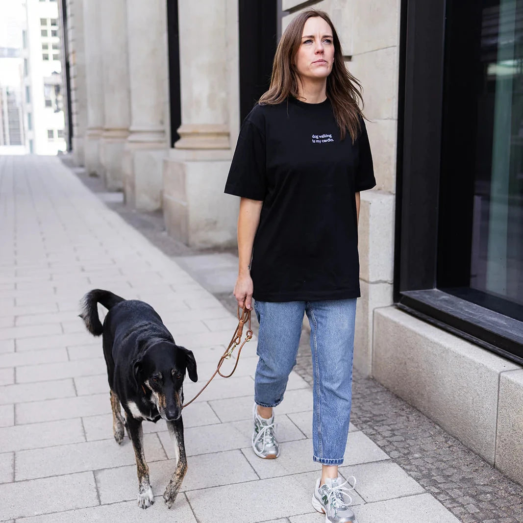 T-Shirt "DOG WALKING IS MY CARDIO" Black